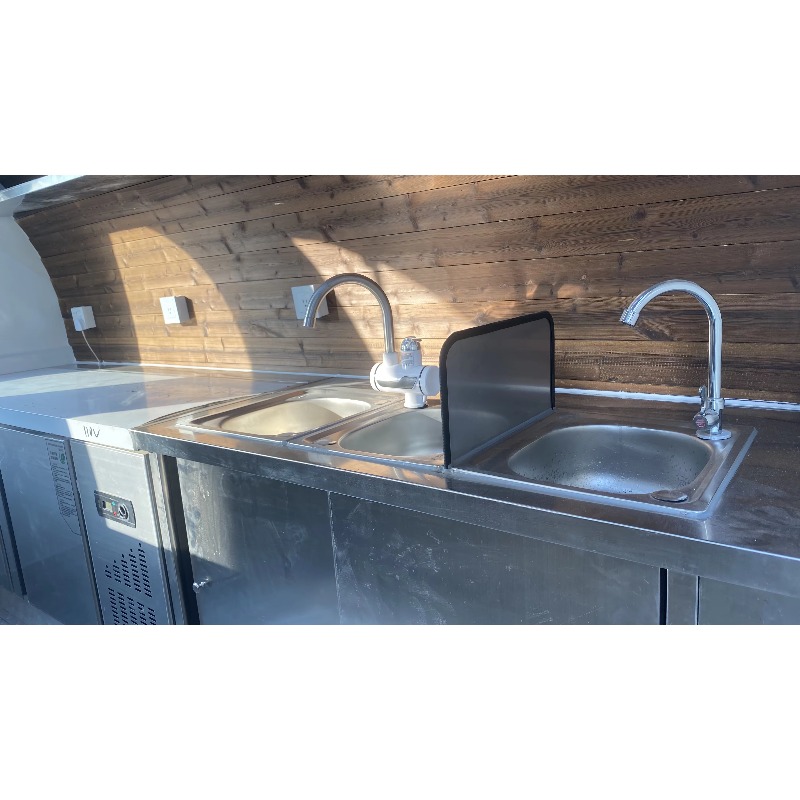 Konfigurowalny, nowoczesny, ok – Coffee Equipment Manufacturers recenzja i cena
